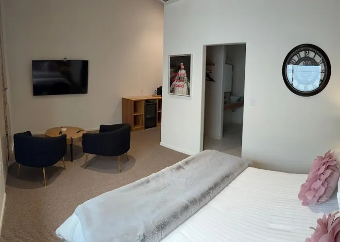 Hotel Unicorn Zebra *